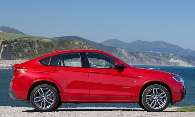 bmw x4 lateral