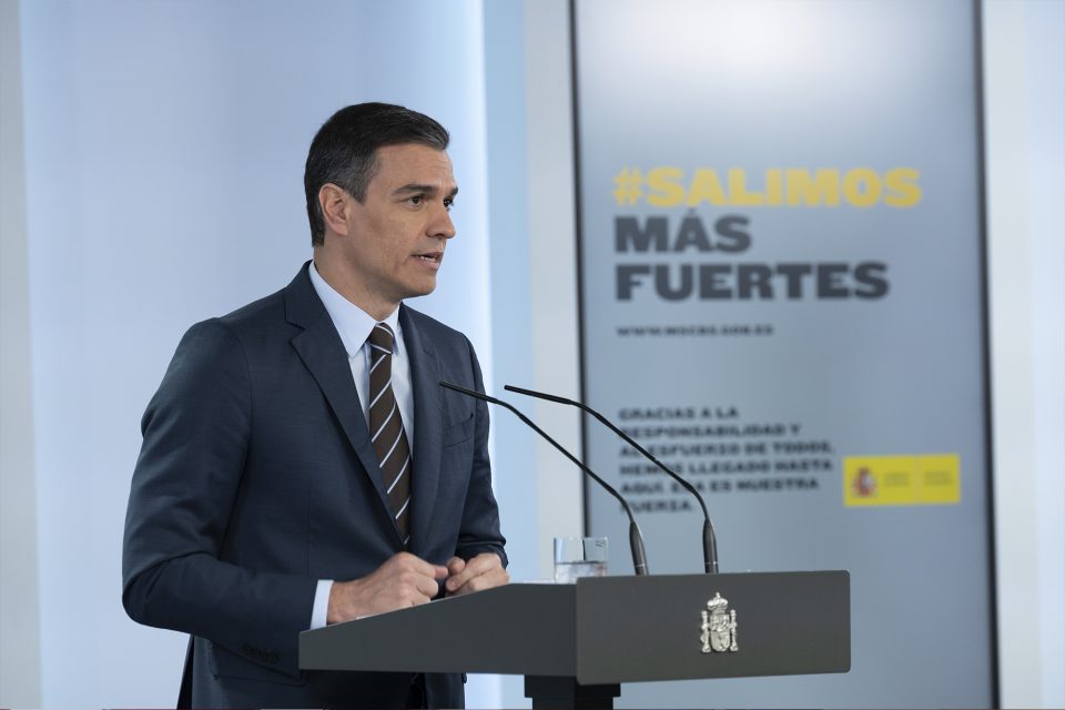 El presidente del Gobierno, Pedro Sánchez, durante una rueda de prensa ofrecida tras la conferencia con los presidentes autonómicos.