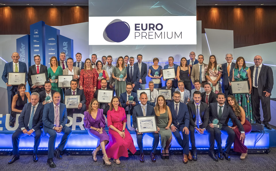 Las redes EuroTaller y TopCar entregan los premios a los centros más destacados del último curso