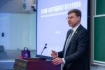 Dombrovskis dice que se estudiará un mecanismo de transparencia UE-China sobre las cadenas de suministro de materias primas críticas