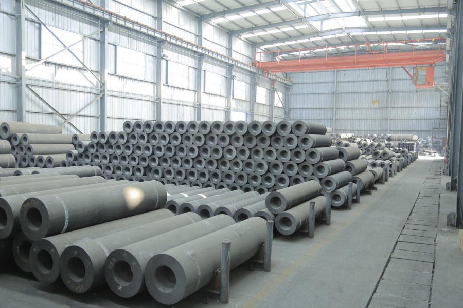 China limita las exportaciones de grafito, material clave para las baterías de VE