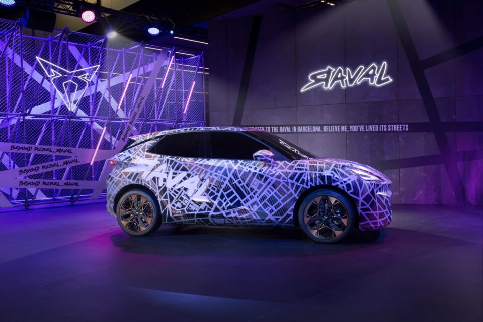 El Cupra Raval sobre el que se inspirarían las siluetas de Audi y Skoda, que se fabricarían también en Martorell.