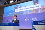 El vicepresidente de la Comisión Europea responsable de Prosperidad y Estrategia Industrial, Stéphane Séjourné, presentó la Ley de Aceleración Industrial (IAA).