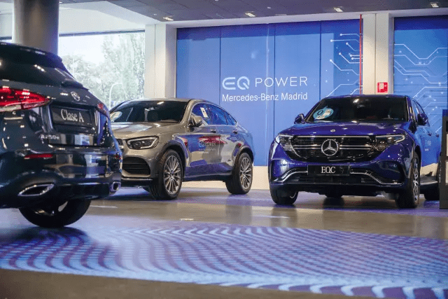 Mercedes-Benz vuelve a aplazar la llegada del modelo de agencia a su red española, «al menos, hasta mitad del 2027»