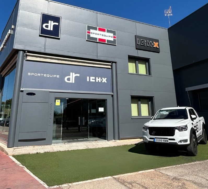 DR Automobiles inaugura en España su primer concesionario, Motoralba en Albacete