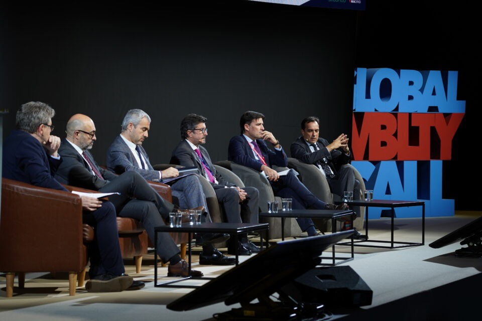 El GMC se articula en torno a diez grandes itinerarios estratégicos (pathways) y sitúa a la automoción como uno de los pilares de la movilidad del futuro.