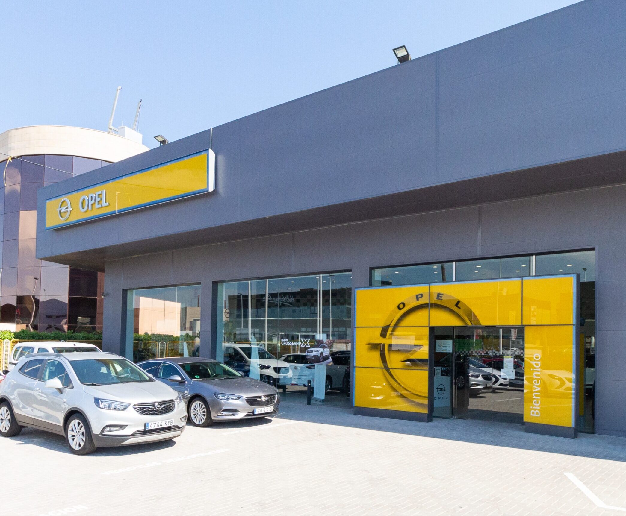 www.latribunadeautomocion.es